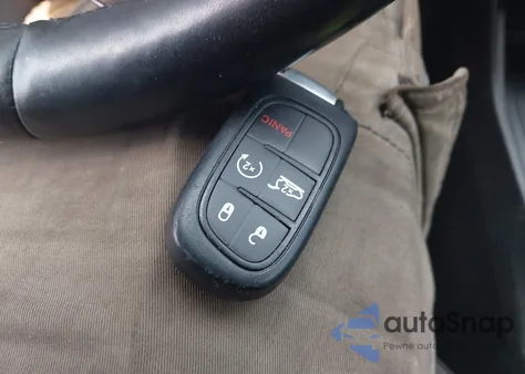 2019 Jeep Cherokee Limited 4X4 from USA, damaged, VIN 1C4PJMDX5KD138560